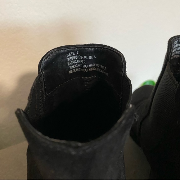 Maurices Chelsea Boot - Black - Picture 3 of 4